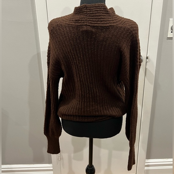 NWT Brown knit low plunge sweater - Picture 2 of 7